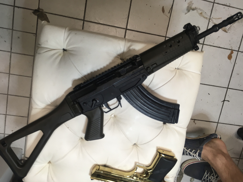 Царь-пушка: Sig SG 553R