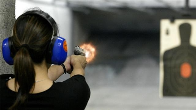 Женщины и оружие — как начать заниматься стрельбой