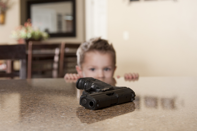 Нужно ли уметь стрелять вашему ребенку?